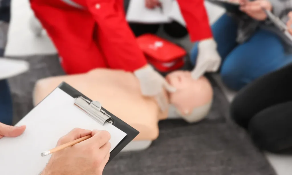 Nyt projekt inviterer seniorer til at blive frivillige førstehjælpere