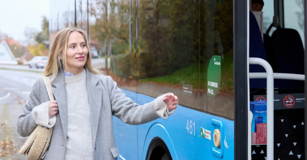 Billige busbilletter til unge i Viborg: Nyt forsøg skal få flere til at vælge bæredygtig transport