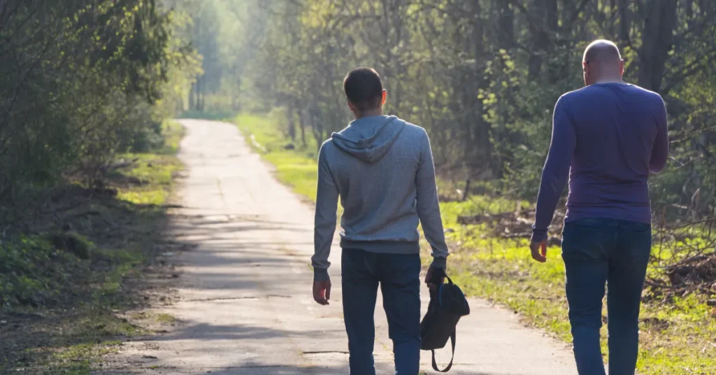 Ny hjemmeside skal hjælpe mænd ud af ensomhed: Find en gåmakker eller et fællesskab