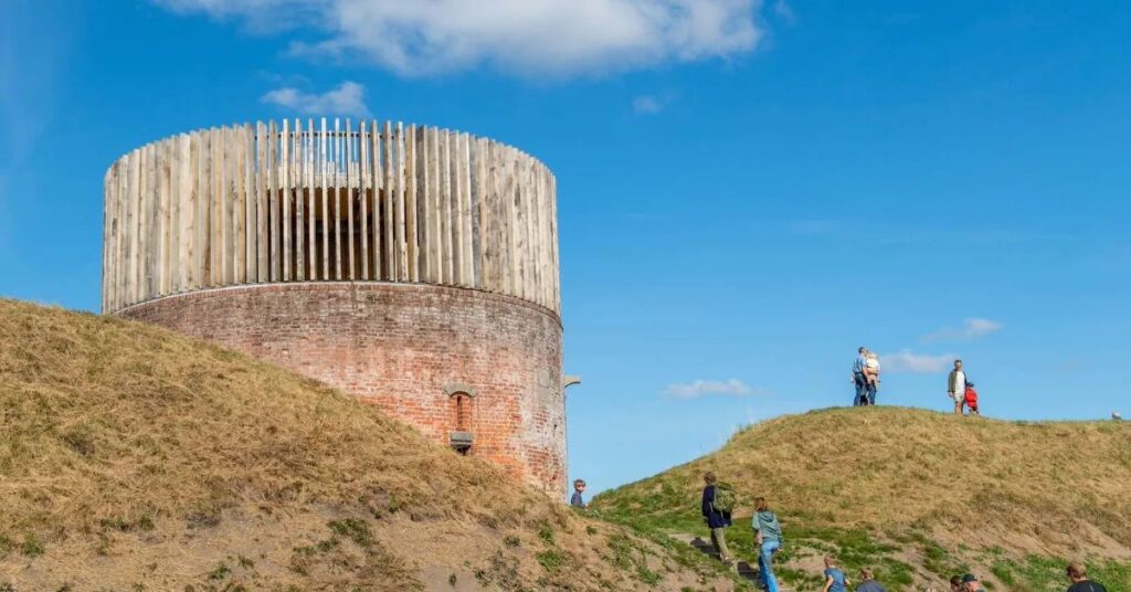 800 års magt og mystik ved Hald Sø: Tag på tur til De fem Halder