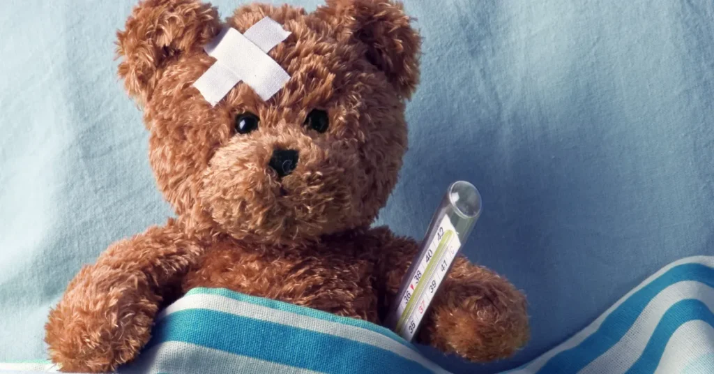 Bamsehospital rykker ind på Overlund Apotek: Børn inviteres til at lege sygeplejersker for en dag