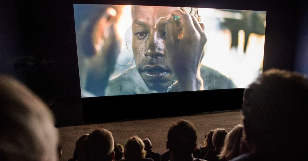 Ny filmudstilling på Moesgaard sætter mennesket i centrum